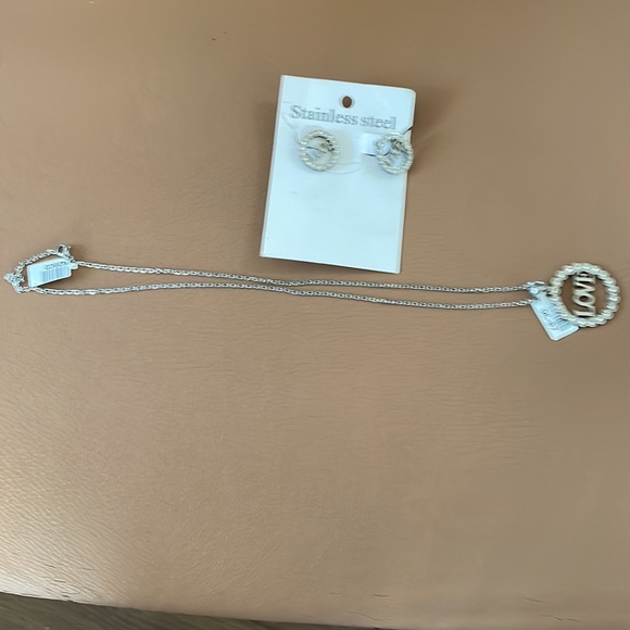 STAINLESS STEEL SET CHAIN and Earrings NWOT - Picture 2 of 2